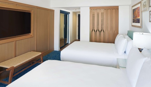 Club Room, 2 Queen Beds, Oceanfront