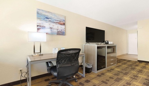 Standard Room, 1 King Bed, Accessible