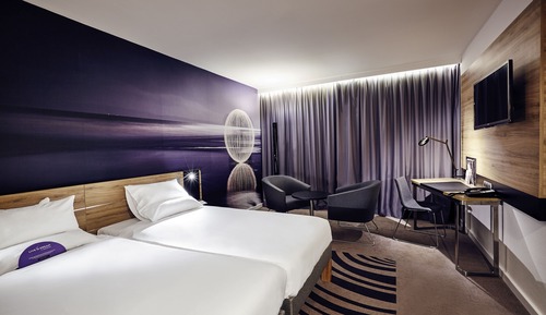 Classic Room, Multiple Beds, Pool View