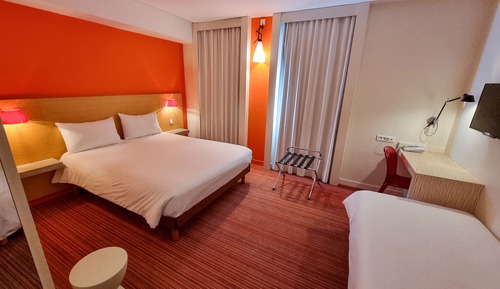 Standard Suite, Multiple Beds (Family)