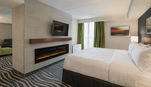 Suite, 1 King Bed, Non Smoking, Jetted Tub (Living Room;with Sofabed)