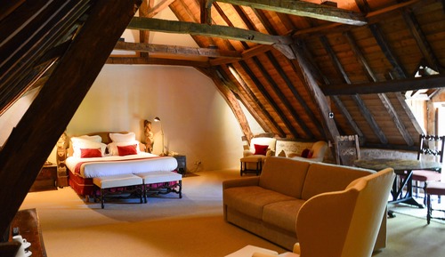 Superior Courtyard Suite, 1 Queen Bed or 2 Single Beds (upon availability)