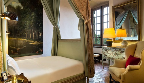 Classic Castle Suite, 1 Queen Bed or 2 Single Beds (upon availability)