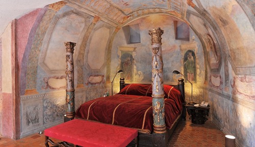 Superior Castle Suite - Beaujolais View