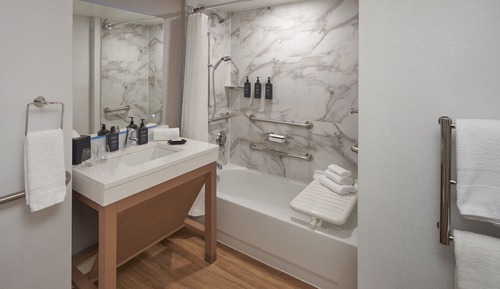 Room, 1 King Bed (Mobility Accessible, Tub)