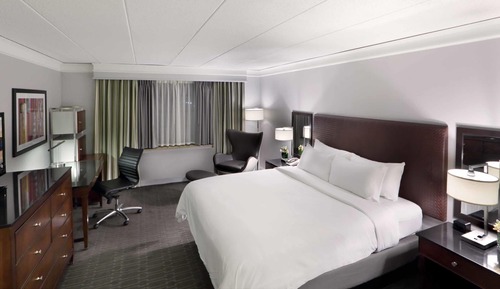 One King Bed Deluxe