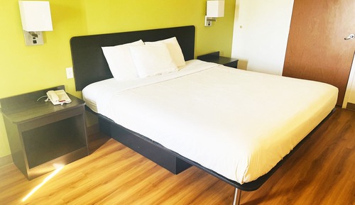 Standard Single Room, 1 King Bed, Accessible, Non Smoking