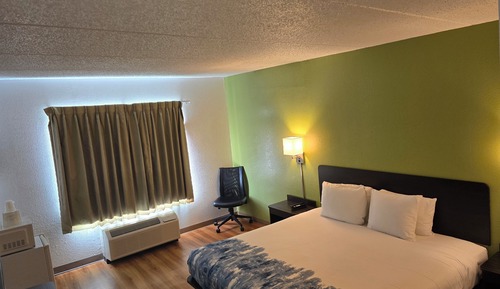 Deluxe Single Room