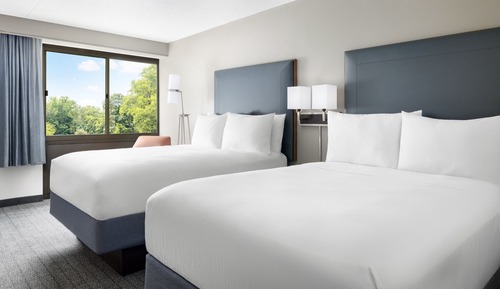 Room, 2 Queen Beds (Mobility/Hearing Accessible, Tub)