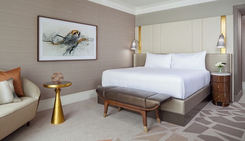 Premier Room, 1 King Bed, Hearing Accessible (Hearing, w/ RI Shower)