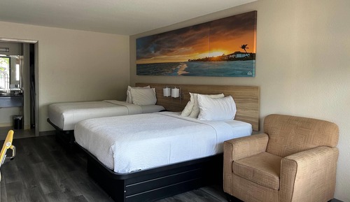 Deluxe Room, 2 Queen Beds, Non Smoking