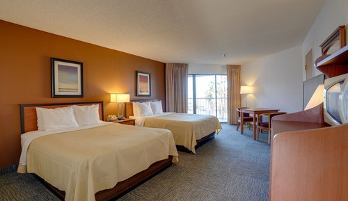 Signature Room, 2 Queen Beds, Non Smoking, Lake View