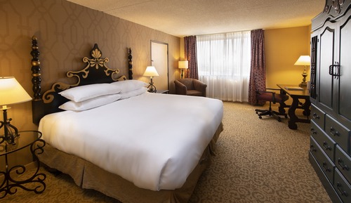 Junior Suite, 1 King Bed (Deluxe)