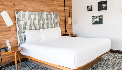 Deluxe Room, 1 King Bed