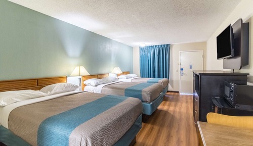 Deluxe Room, Multiple Beds, Non Smoking, Refrigerator & Microwave