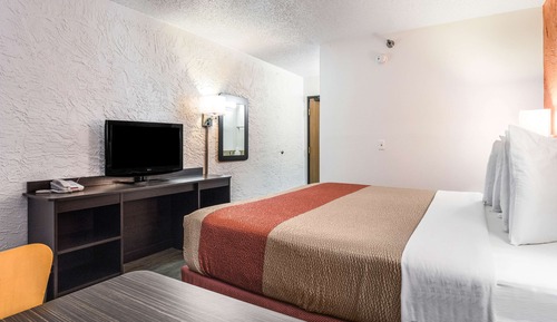 Premium Room, 1 Queen Bed, Non Smoking