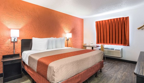 Standard Room, 1 King Bed, Non Smoking