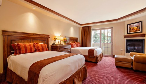 Room, 2 Queen Beds, Fireplace, Mountain View