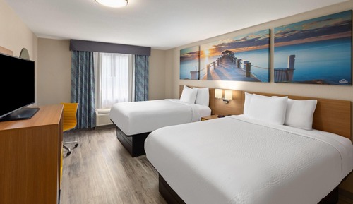 Standard Room, 2 Queen Beds, Accessible, Smoking
