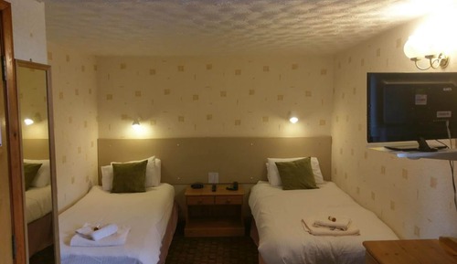 Standard Twin Room