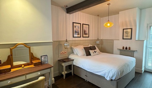 Double Room (Room 16 Rose Cottages)