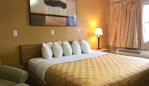 Standard Room, 1 King Bed