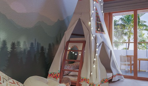 Family Concierge Connecting Suite Duplex