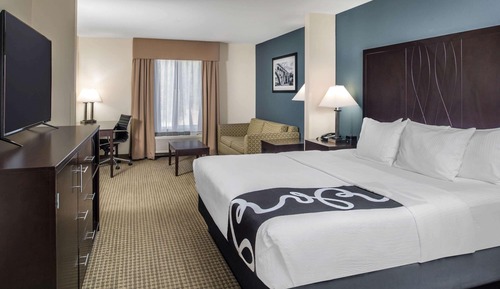 Deluxe Room, 1 King Bed and Sofa Bed, Non Smoking