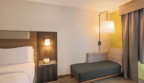 Standard Room, 1 King Bed