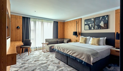 Standard Room, 1 King Bed