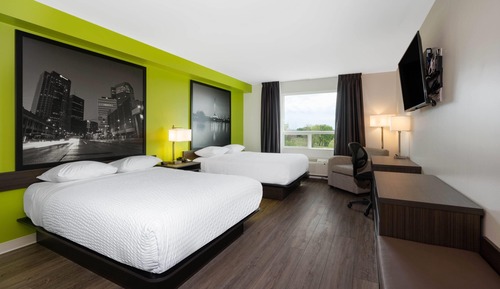 Room, 2 Queen Beds, Non Smoking (Shower only)