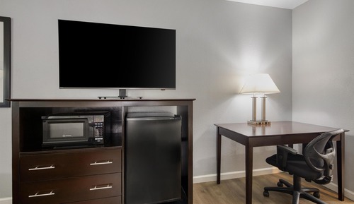 Standard Room, 2 Queen Beds, Non Smoking, Refrigerator & Microwave