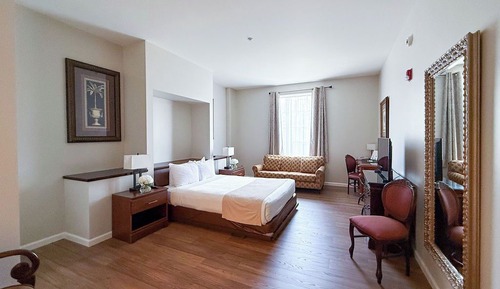 Standard Room, 1 Queen Bed