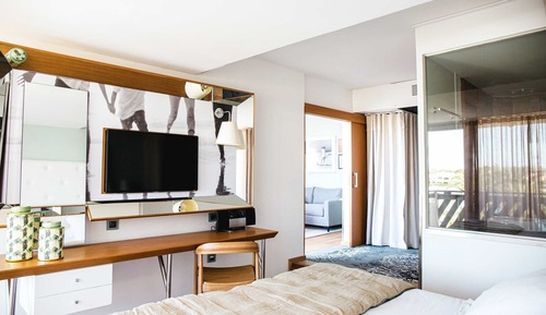 Prestige Suite