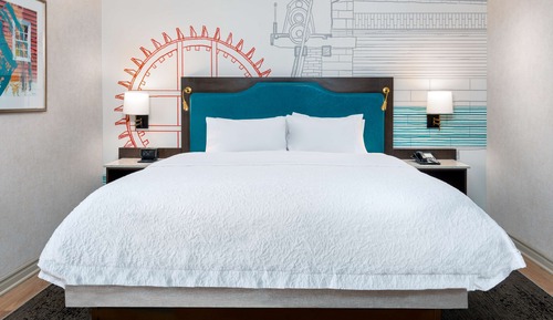 Deluxe Room, 1 King Bed