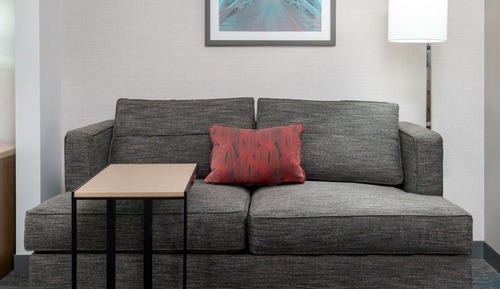 Room, 1 King Bed, Non Smoking (Hearing Accessible)