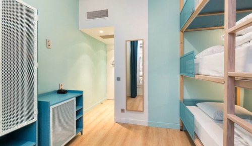 Private dormitory for 3 pers