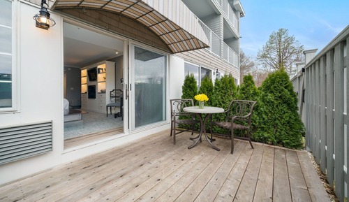 Ground Level Luxury King (Non-Waterview)