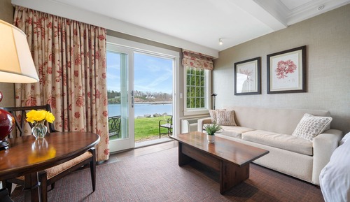 Harborview Luxury King (Riverview, Upper or Ground Floor) 