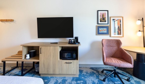 Room, 1 King Bed with Sofa bed (Study)