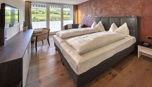 Classic Hillside Single Room