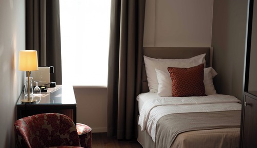 Single Room, Balcony, River View (14m²)