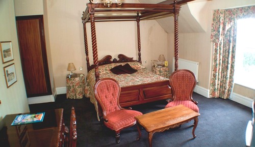 Four Poster Suite