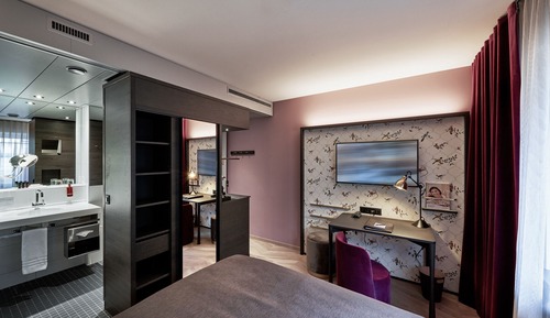 Standard Room, 1 Queen Bed