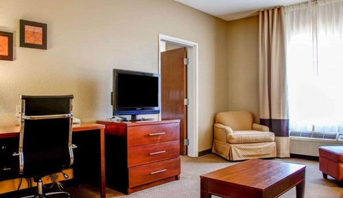 Suite, 1 King Bed with Sofa bed, Accessible, Non Smoking