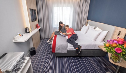 Standard Room, 1 Queen Bed