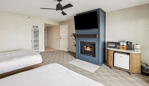 Deluxe Room, 2 Queen Beds, Ocean View