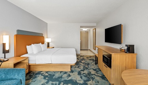 One king bed study non smoking