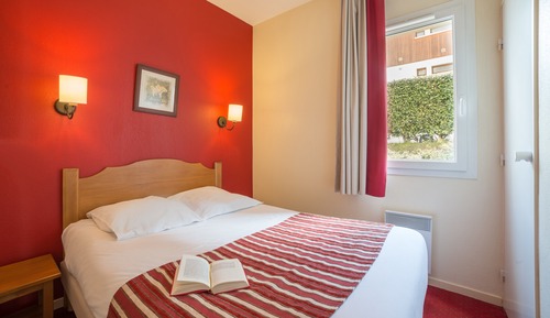 Apartment for 6 people  -1 bedroom + 1 sleeping area - Balcony