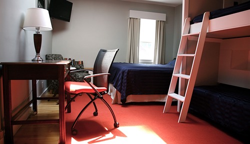 Standard Room, Multiple Beds, Private Bathroom